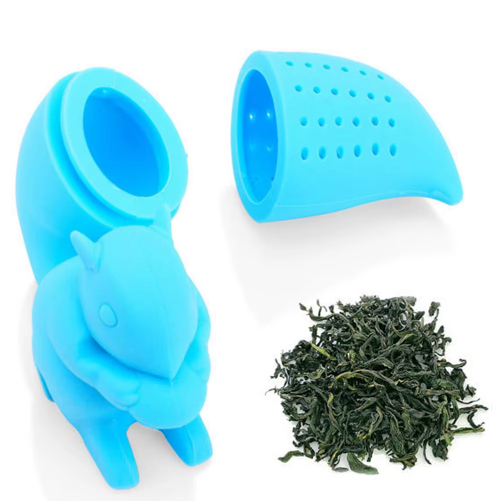 Préparation du thé délicieux avec un infuseur de thé d'écureuil en silicone mignon – Parfait pour le thé en feuilles mobiles