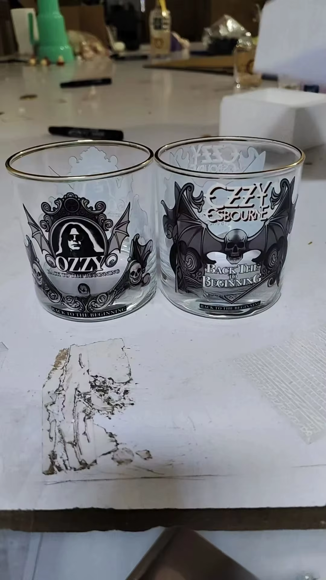 Verre à whisky sur le thème de la musique rock d'Ozzy Osbourne