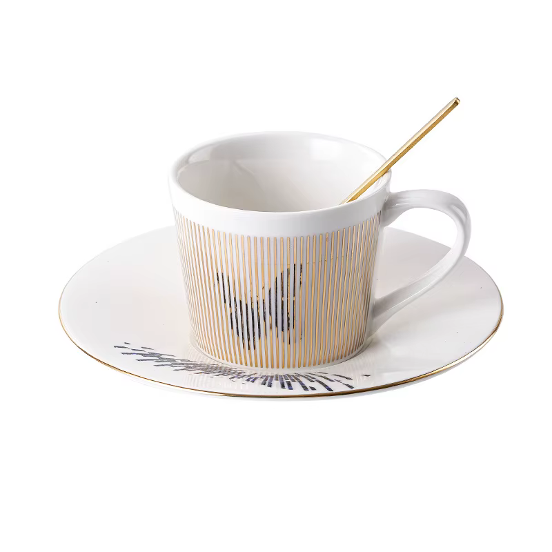 Tasse anamorphique cheval créative