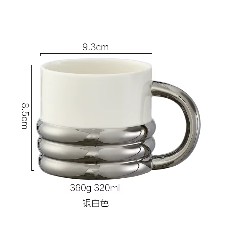 Tasse en céramique argentée de luxe légère
