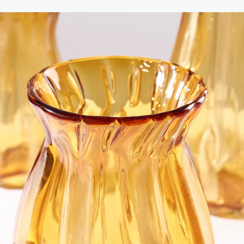 Vase en verre créatif couleur ambre