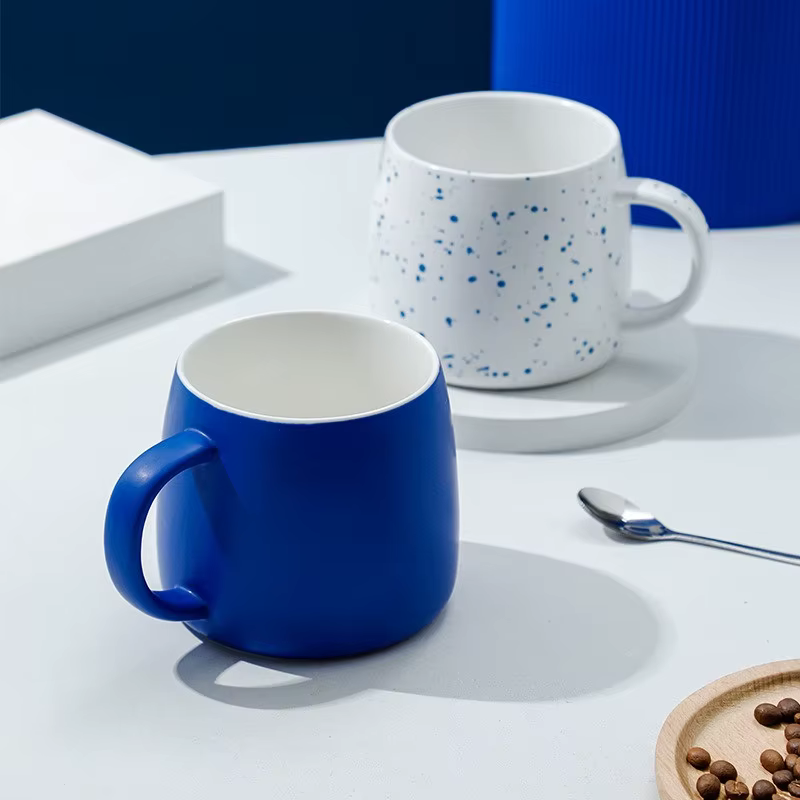 Tasse à café GT en céramique bleue