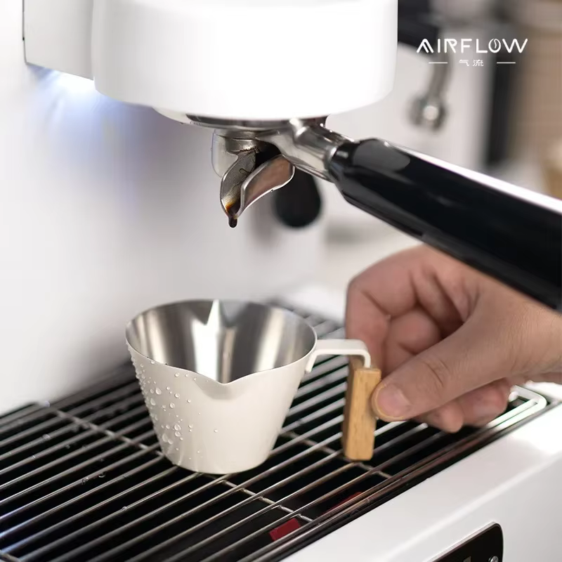Tasse en acier inoxydable pour café