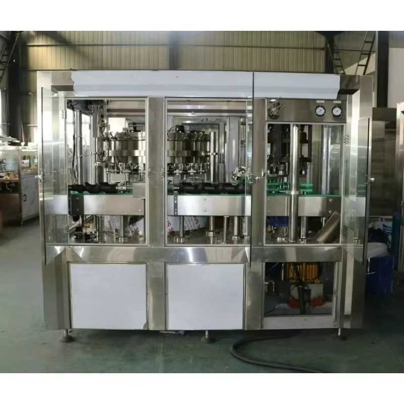 Ligne de production de machines de remplissage automatiques de canettes de boissons personnalisées pour usine