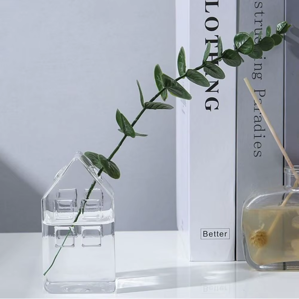 Vase en verre en forme de maison Simple