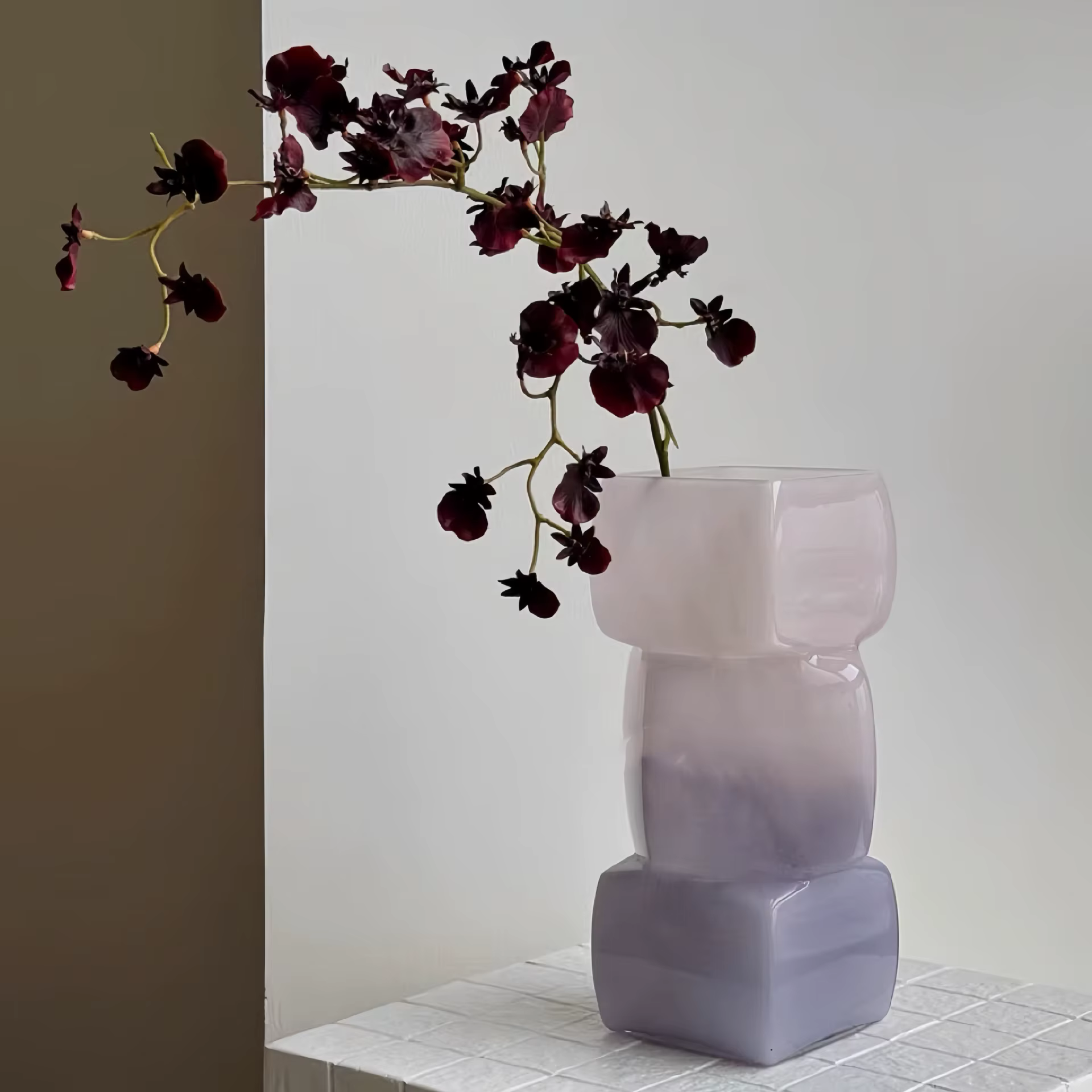 Vase en verre géométrique carré empilable marbré dégradé