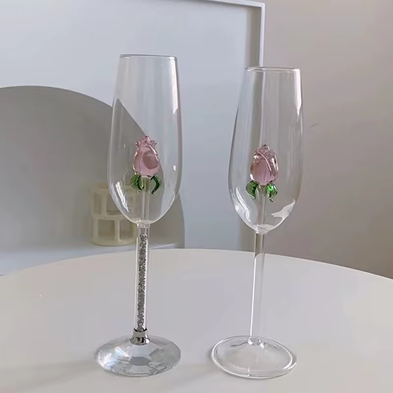 Verres à vin rose 3D créatifs