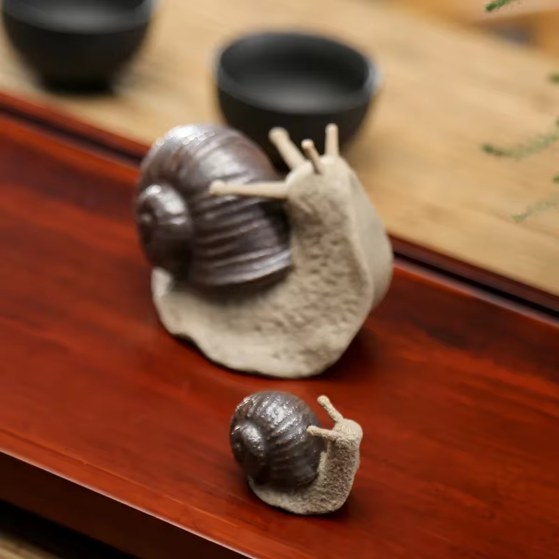 Petit escargot en céramique T