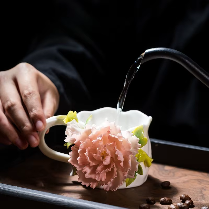 Tasse à café ou à thé en céramique de style chinois avec motif de pivoine