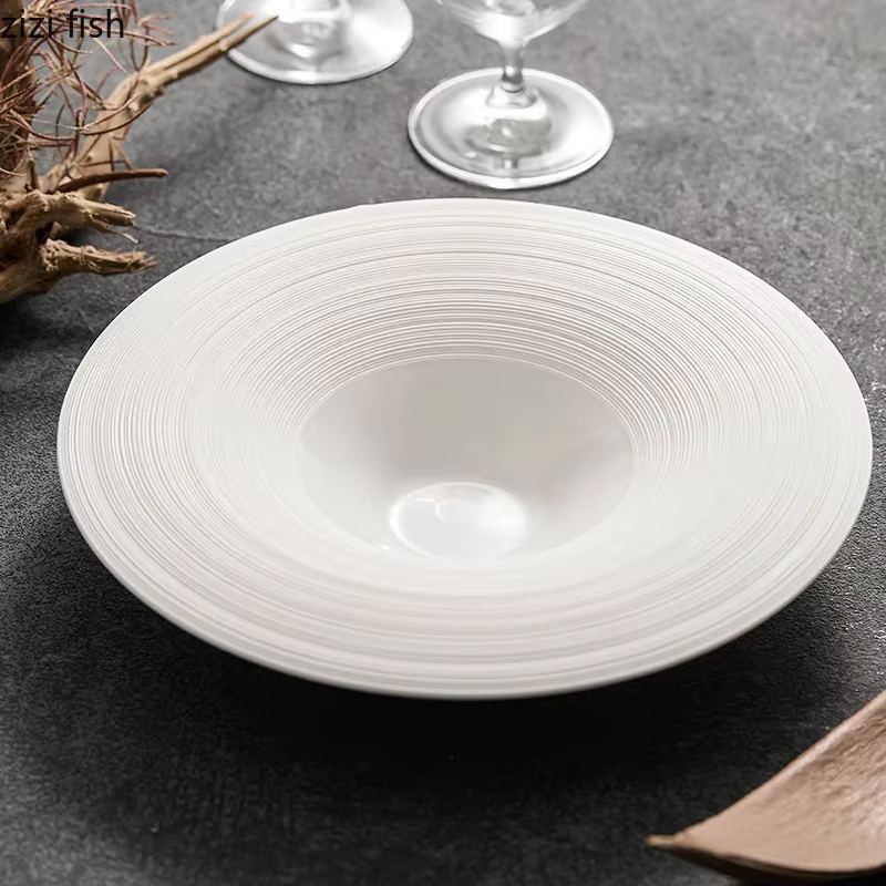 Assiette de service en céramique blanche