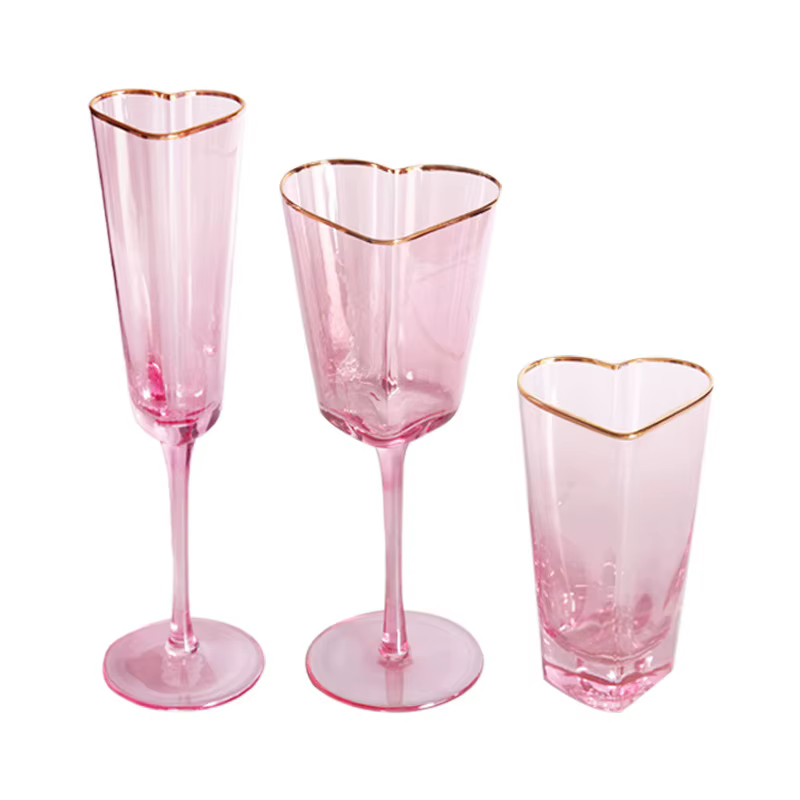 Verres à vin rouge Phnom Penh rose martelé européen