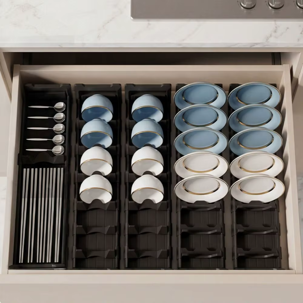 Égouttoir à vaisselle réglable sous l'armoire