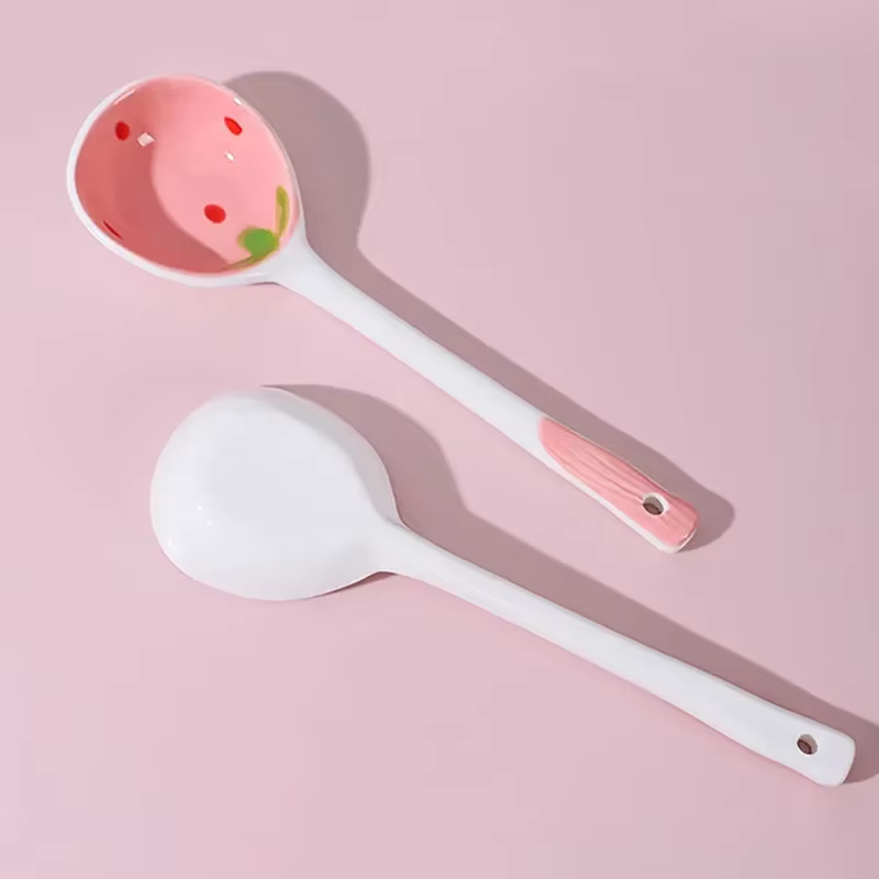 Cuillère à soupe en céramique fraise Kawaii