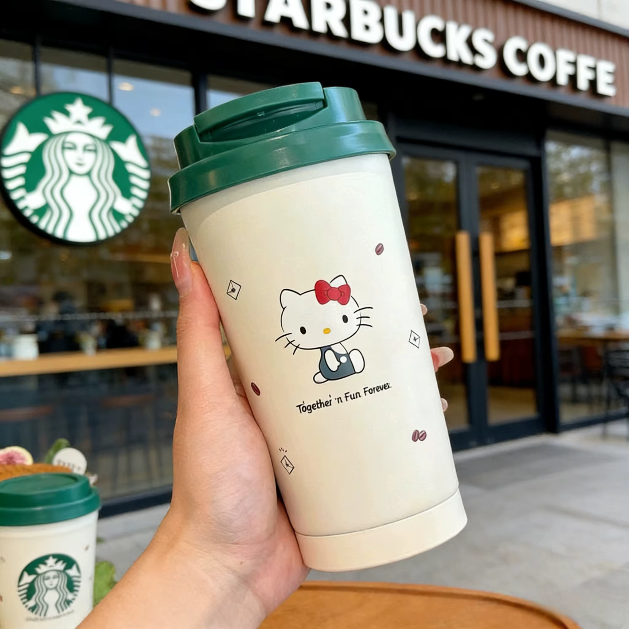 Starbucks 2025 Nouveau Gobelet Isotherme en Acier Inoxydable Hello Kitty Sanrio Édition Limitée à Double Paroi Sous Vide pour Boissons Chaudes et Froides