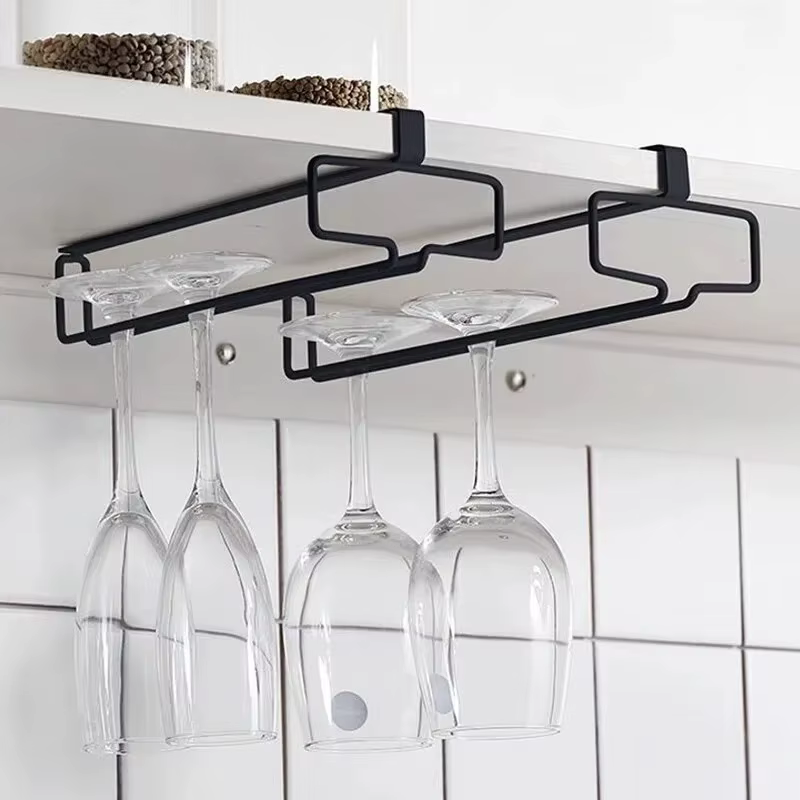 Support de rangement suspendu pour verres à vin sous armoire