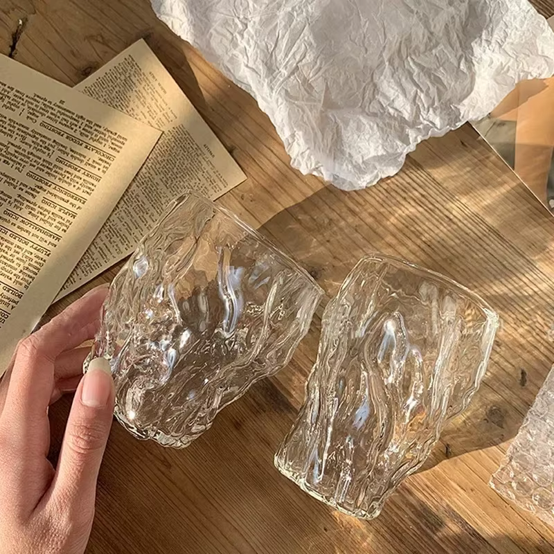 Tasse en verre texturé de style Ins