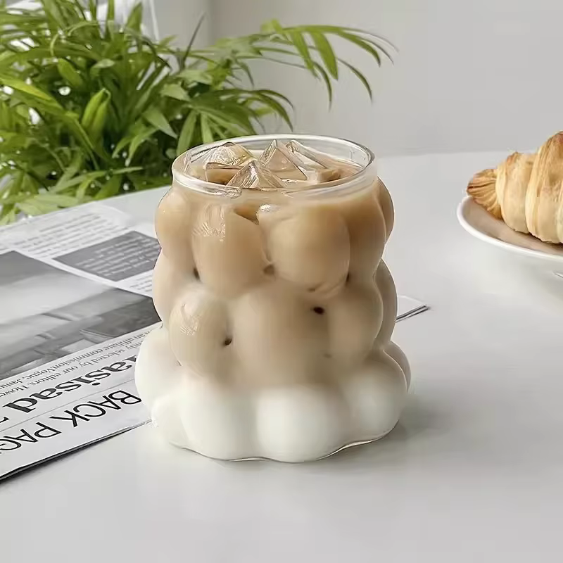 Tasse en verre transparente irrégulière de style Ins