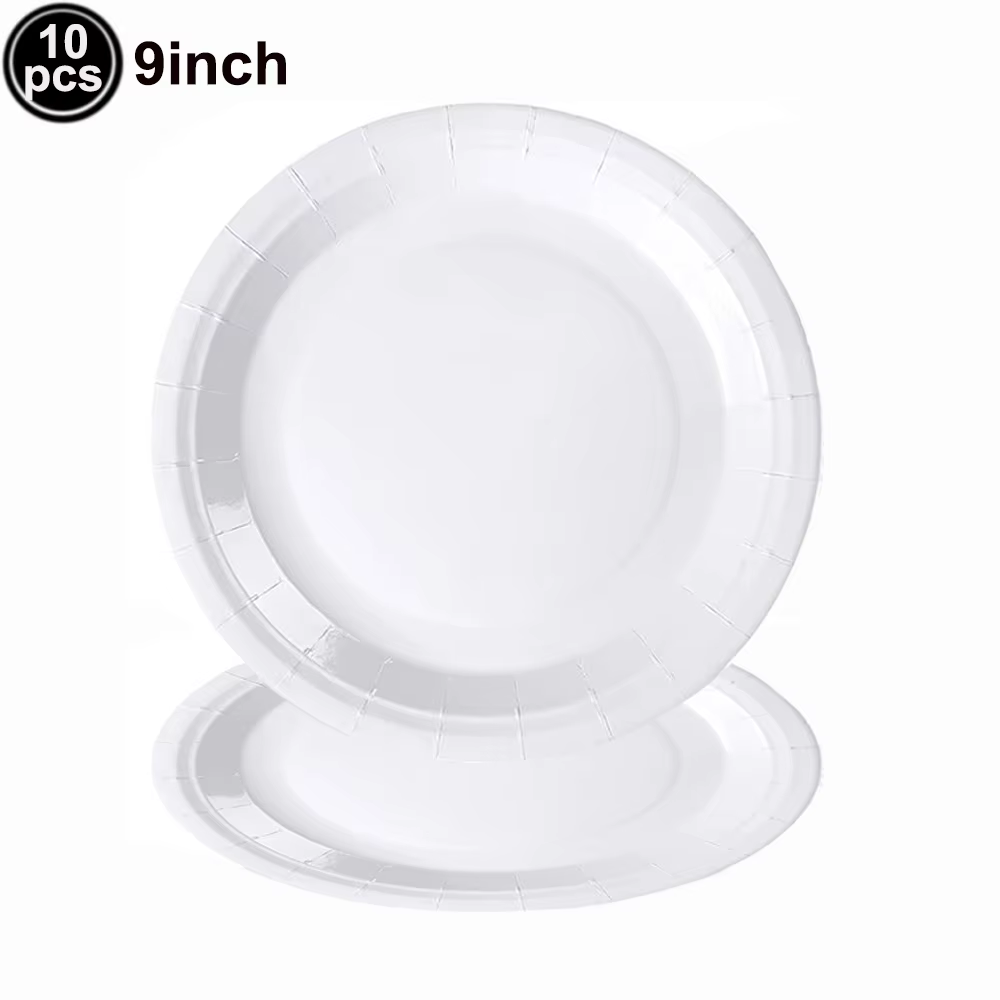Ensemble de vaisselle jetable de couleur unie sur le thème blanc pur