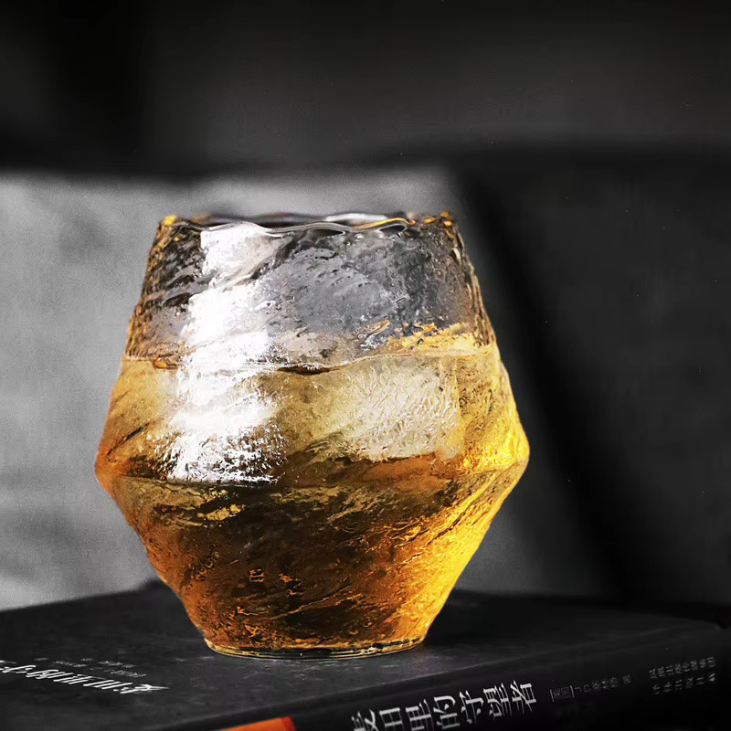 Tasse en verre à esprit de whisky japonais