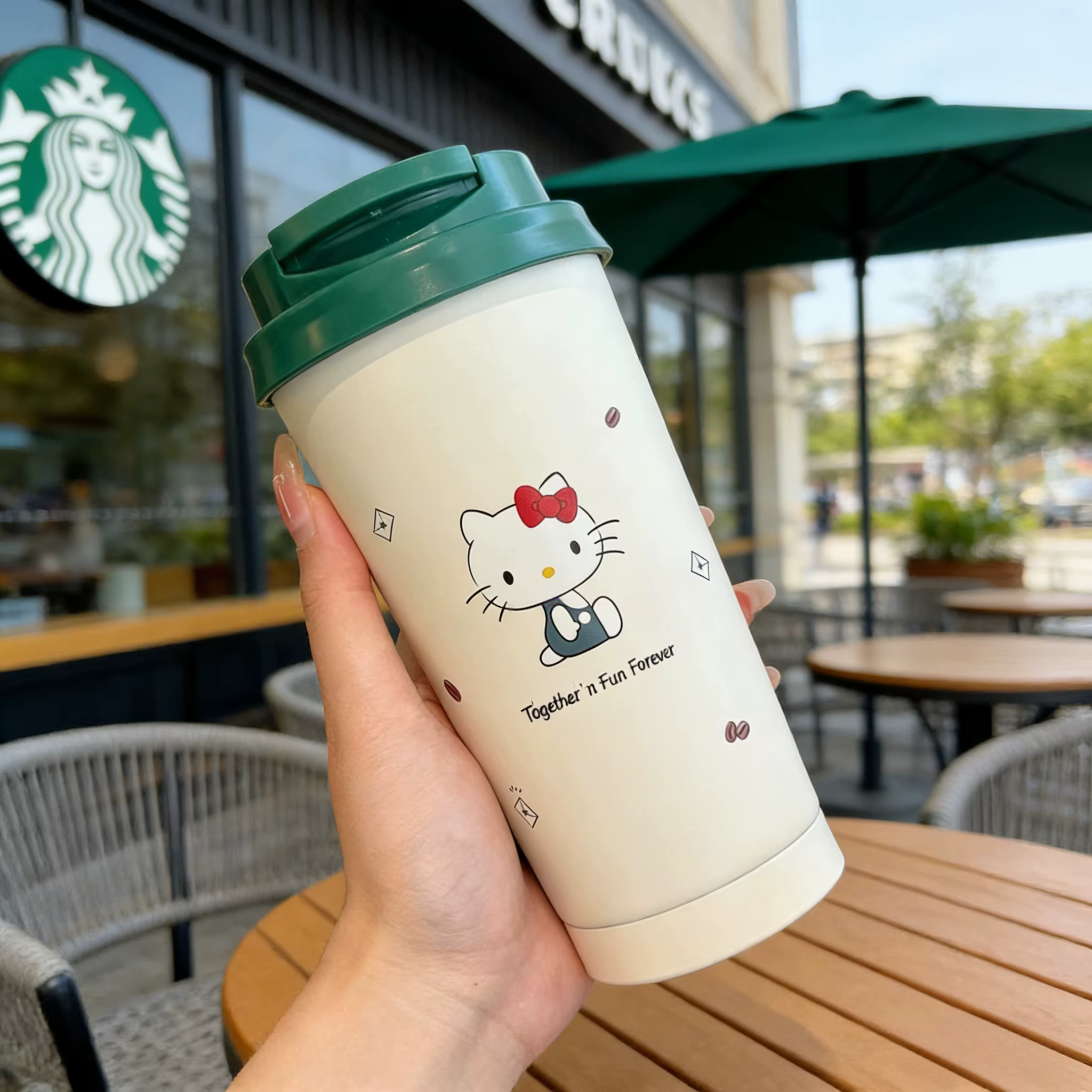 Starbucks 2025 Nouveau Gobelet Isotherme en Acier Inoxydable Hello Kitty Sanrio Édition Limitée à Double Paroi Sous Vide pour Boissons Chaudes et Froides