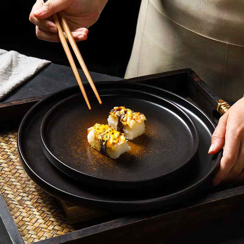 Plat à pâtes en céramique de style japonais