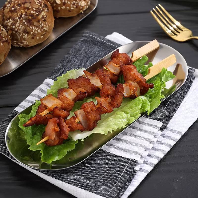 Assiette de cuisine en acier inoxydable doré