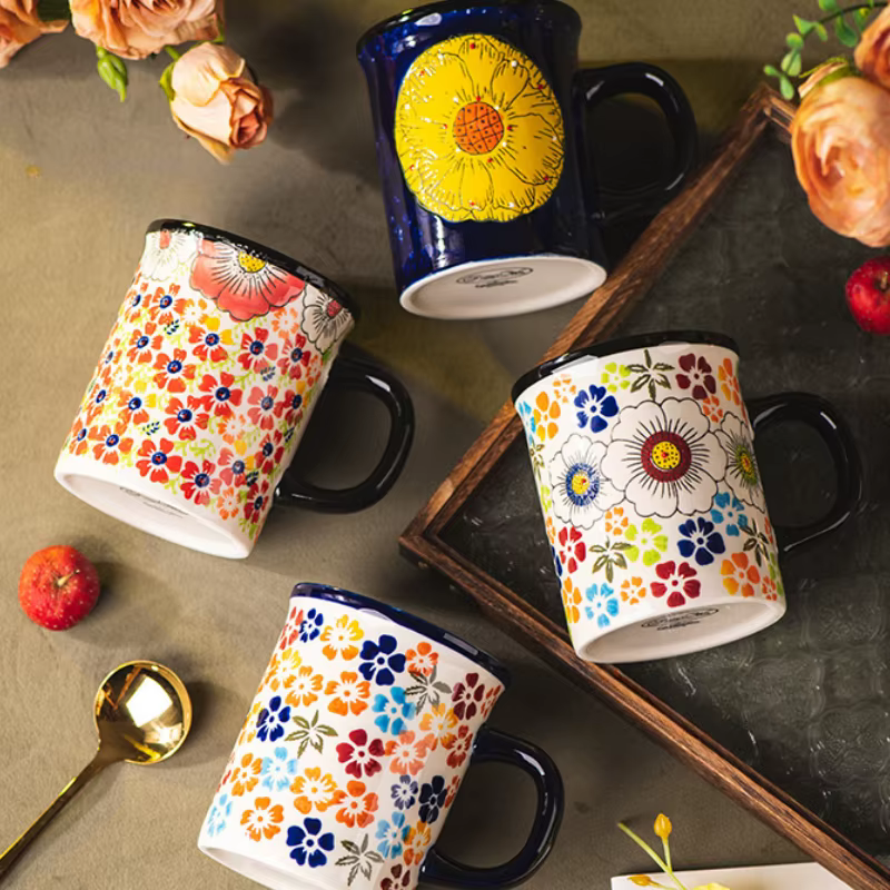 Tasse en céramique Vintage à la main fleur