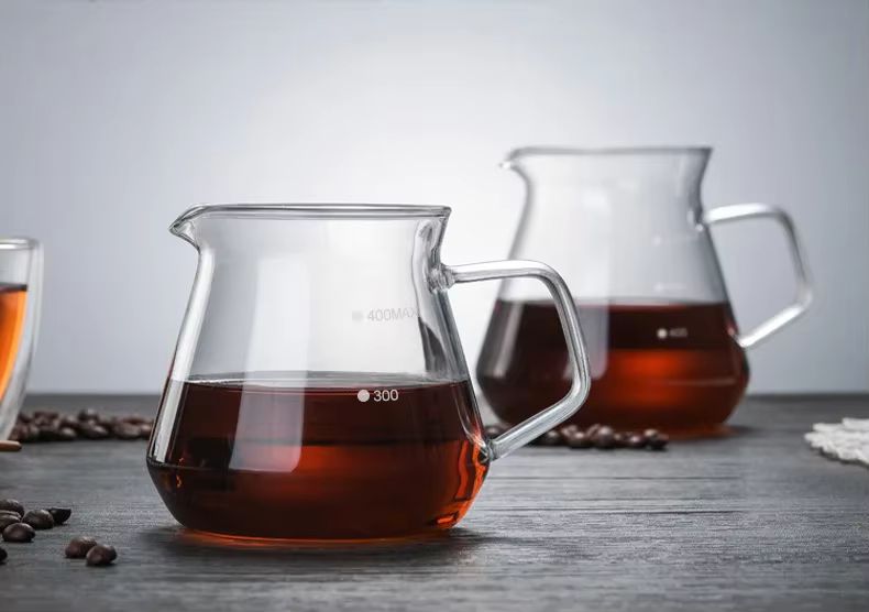 Serveur de café avec goutteur en verre