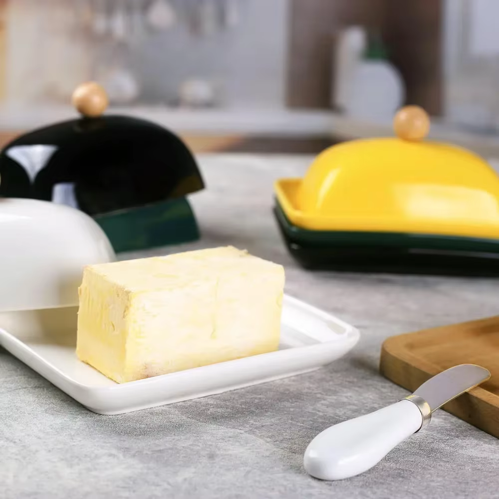 Porte-beurre en céramique avec couvercle