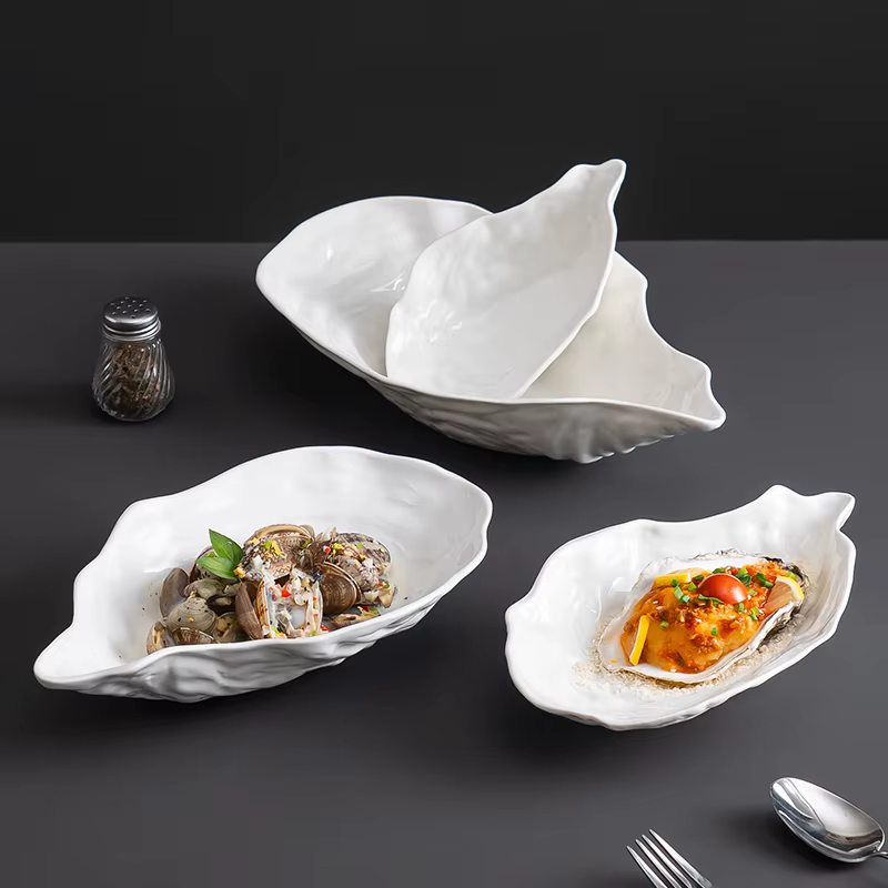 Assiette en céramique moderne en forme d'huître