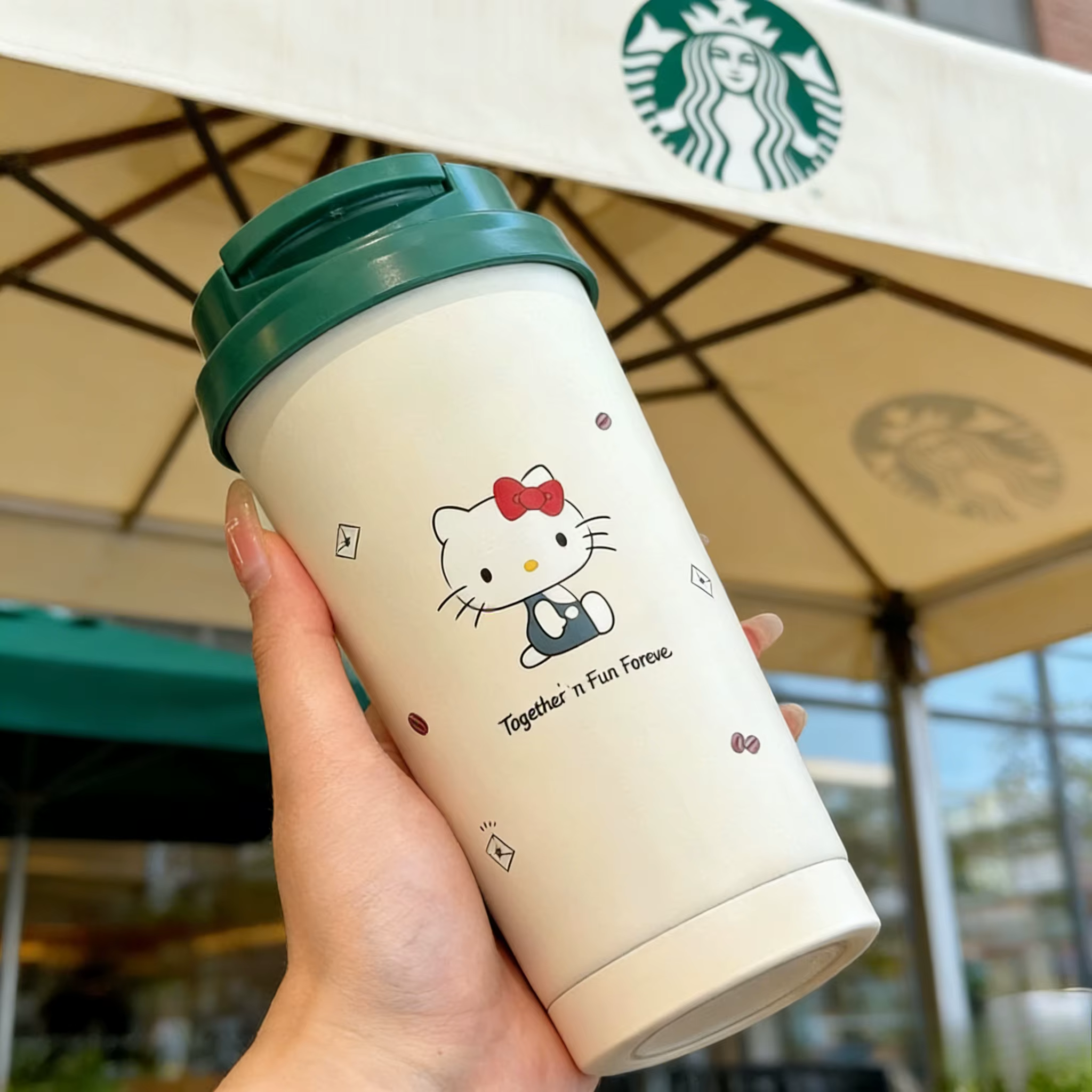 Starbucks 2025 Nouveau Gobelet Isotherme en Acier Inoxydable Hello Kitty Sanrio Édition Limitée à Double Paroi Sous Vide pour Boissons Chaudes et Froides