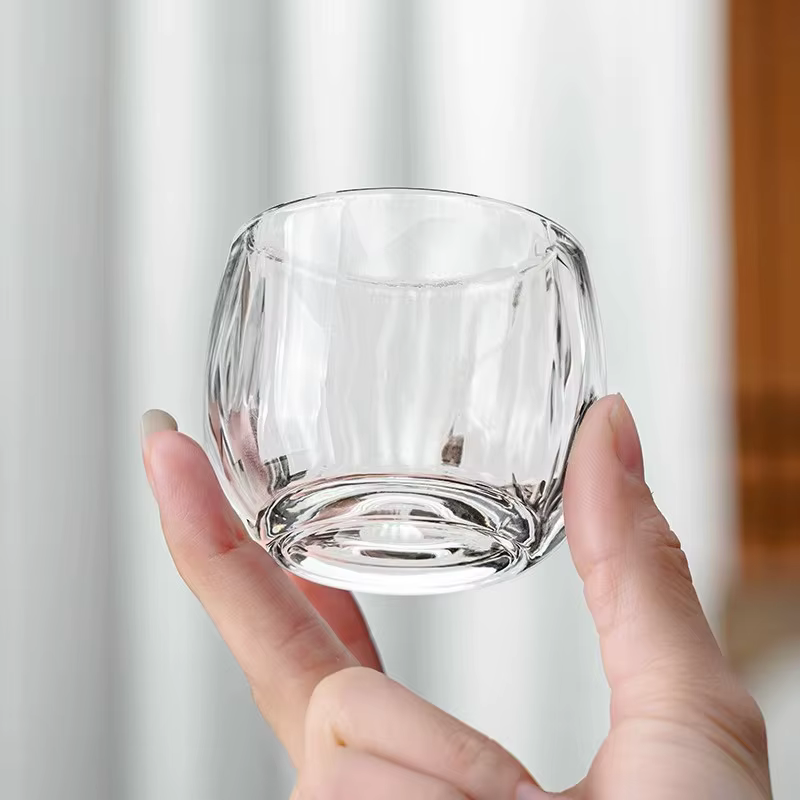 Tasse simple épaissie en verre de cristal