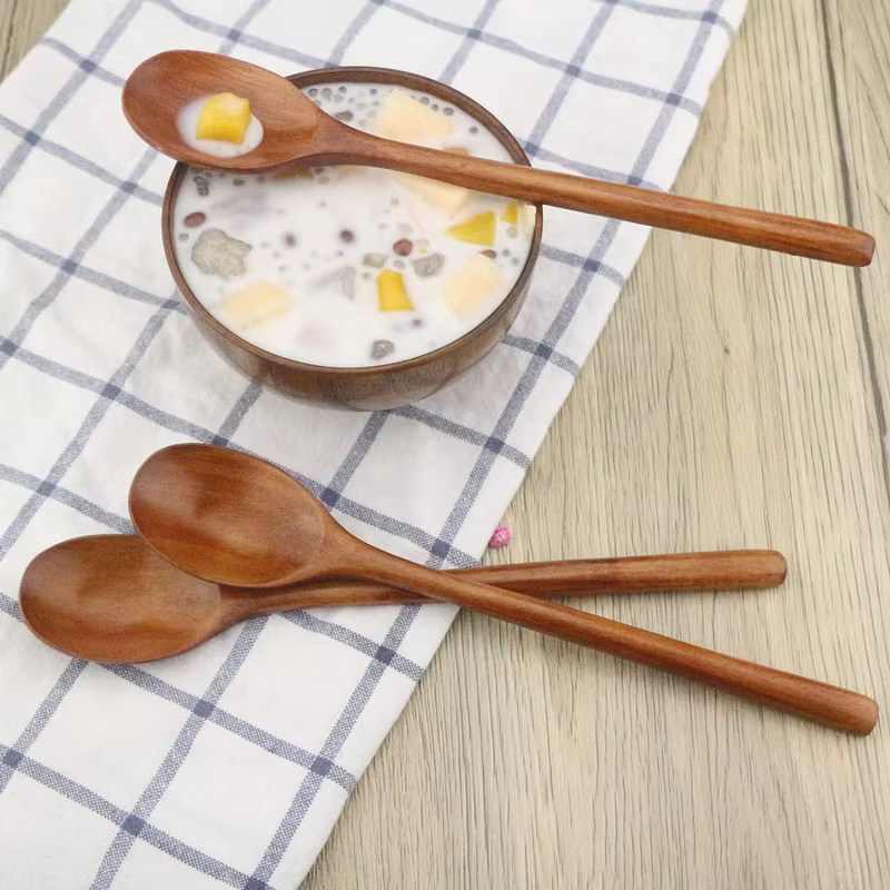 Cuillère à soupe en bois