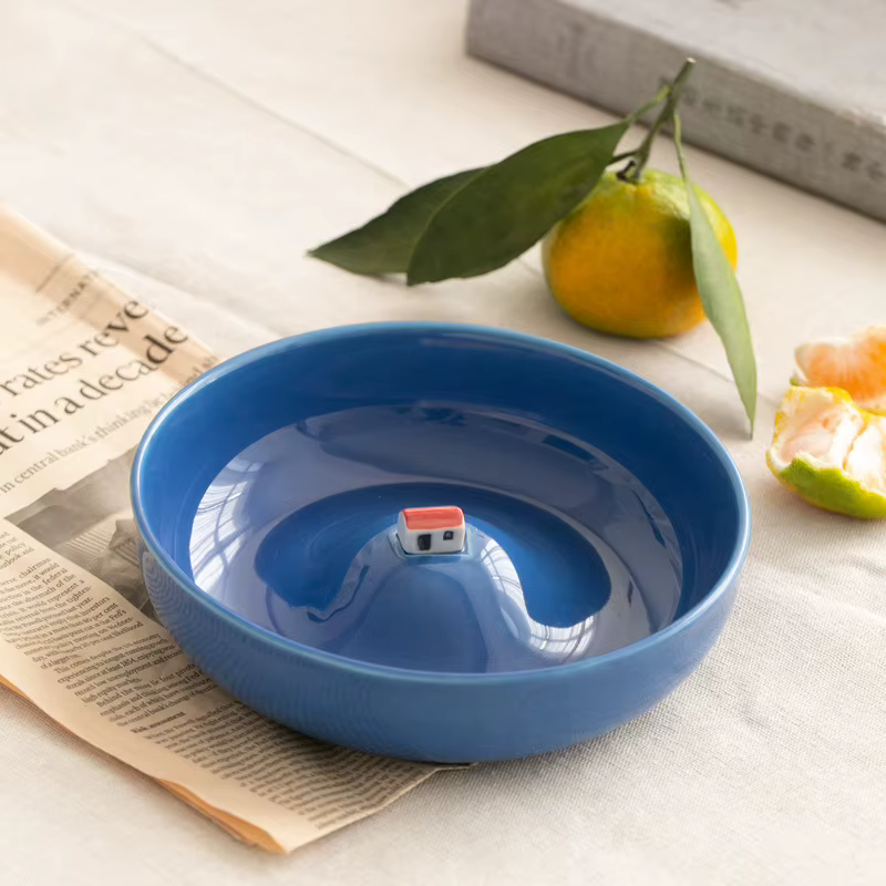 Assiette abstraite en céramique pour la maison