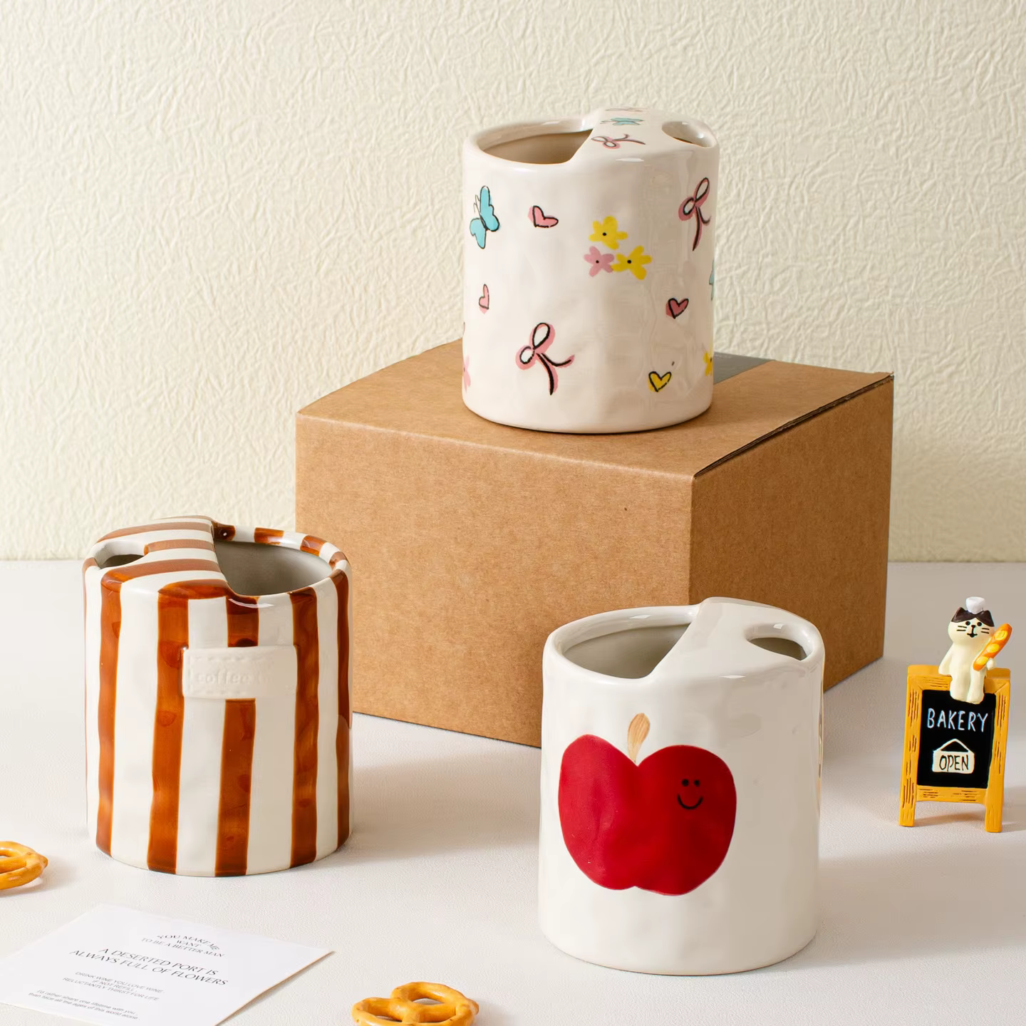 Tasse à café en céramique créative à rayures motif pomme
