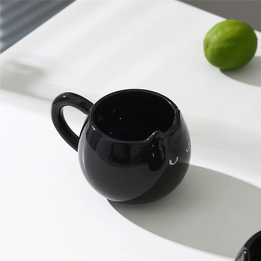 Tasse à café chaton noir