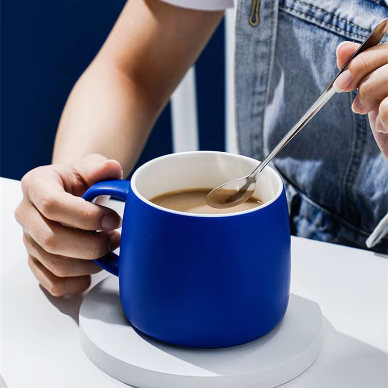 Tasse à café GT en céramique bleue