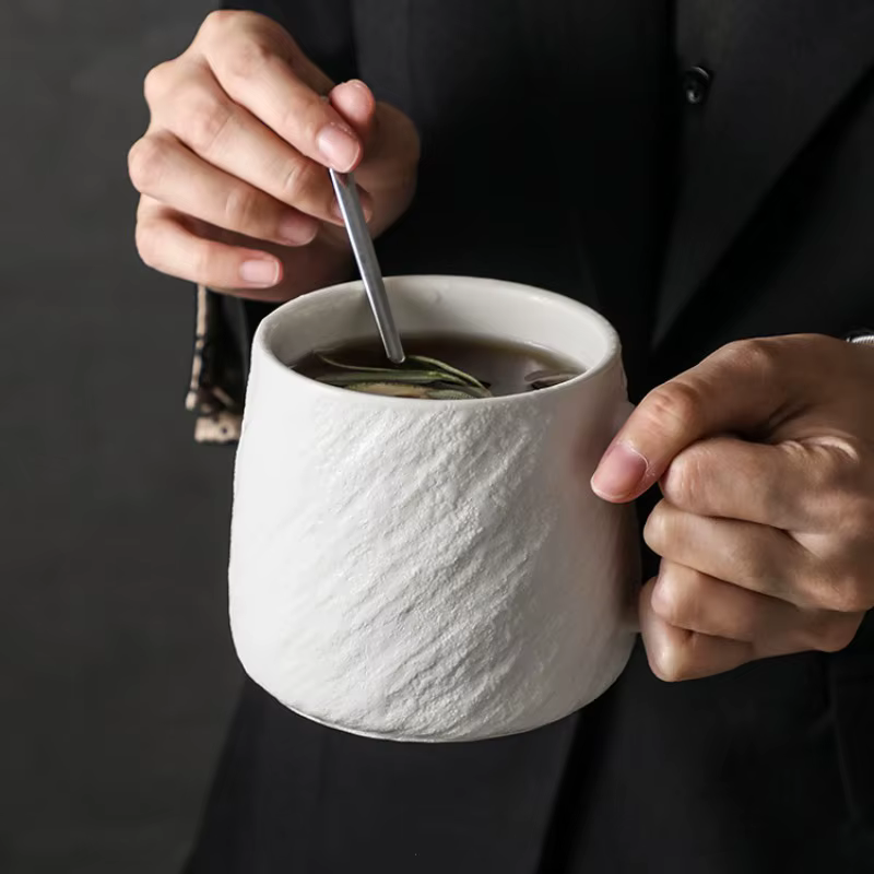 Tasse à café en céramique de bergame en pierre simple