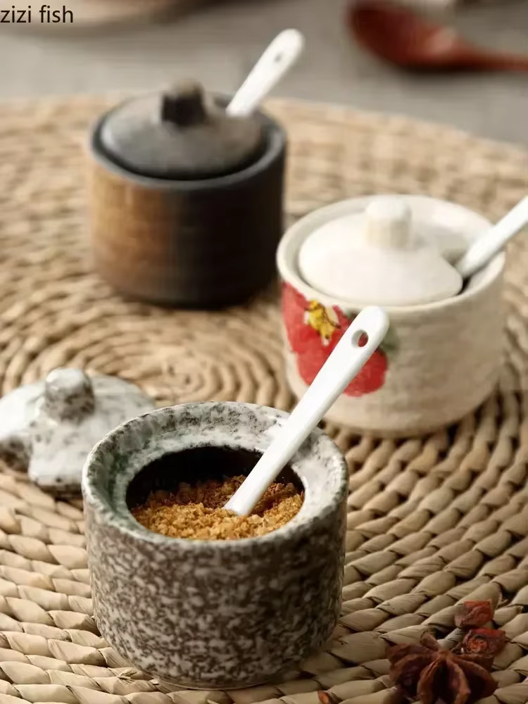Pots d'assaisonnement en céramique rétro