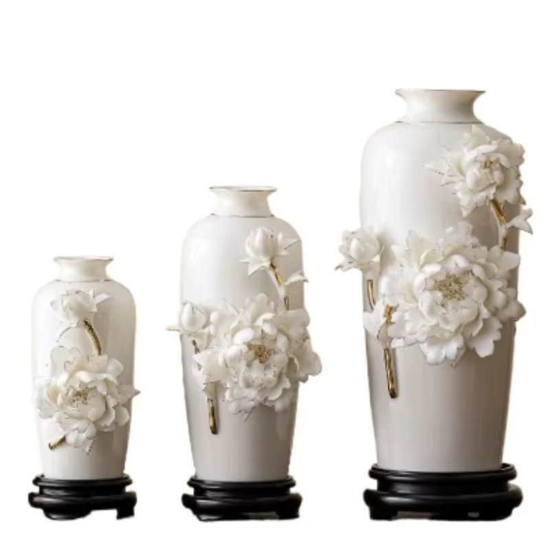 Ornement de vase en céramique