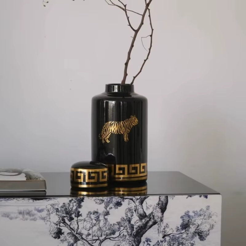 Vases en céramique, rangement moderne