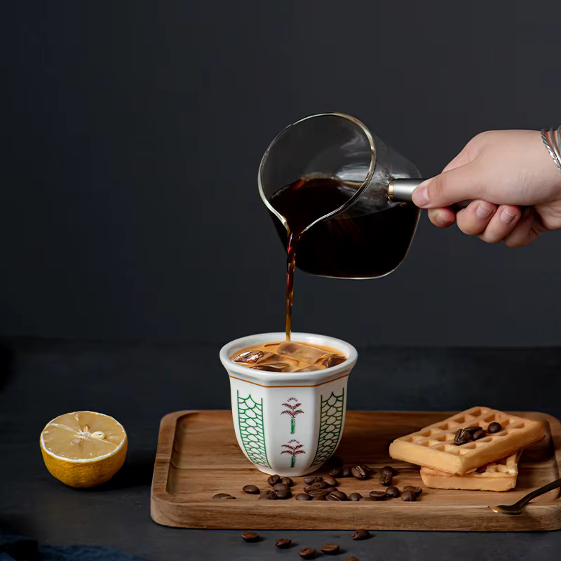 Tasse à Café en Céramique Arabe avec Palmier