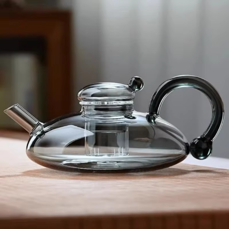 Théière en verre noir transparent