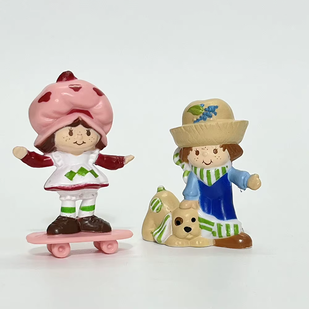 Fille aux fraises, style pastoral mignon, modèle de dessin animé, jouets kawaii, 6 pièces, jouet, décoration de gâteau, cadeau pour enfant, cadeaux, figurine d'anime, poupée