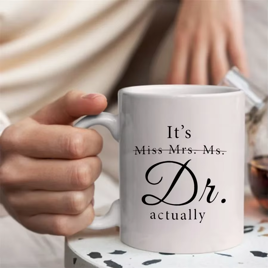 C'est Miss Mrs Ms Dr Actuellement tasses pour femmes Dr PhD collègues ami cadeaux d'anniversaire nouveauté café