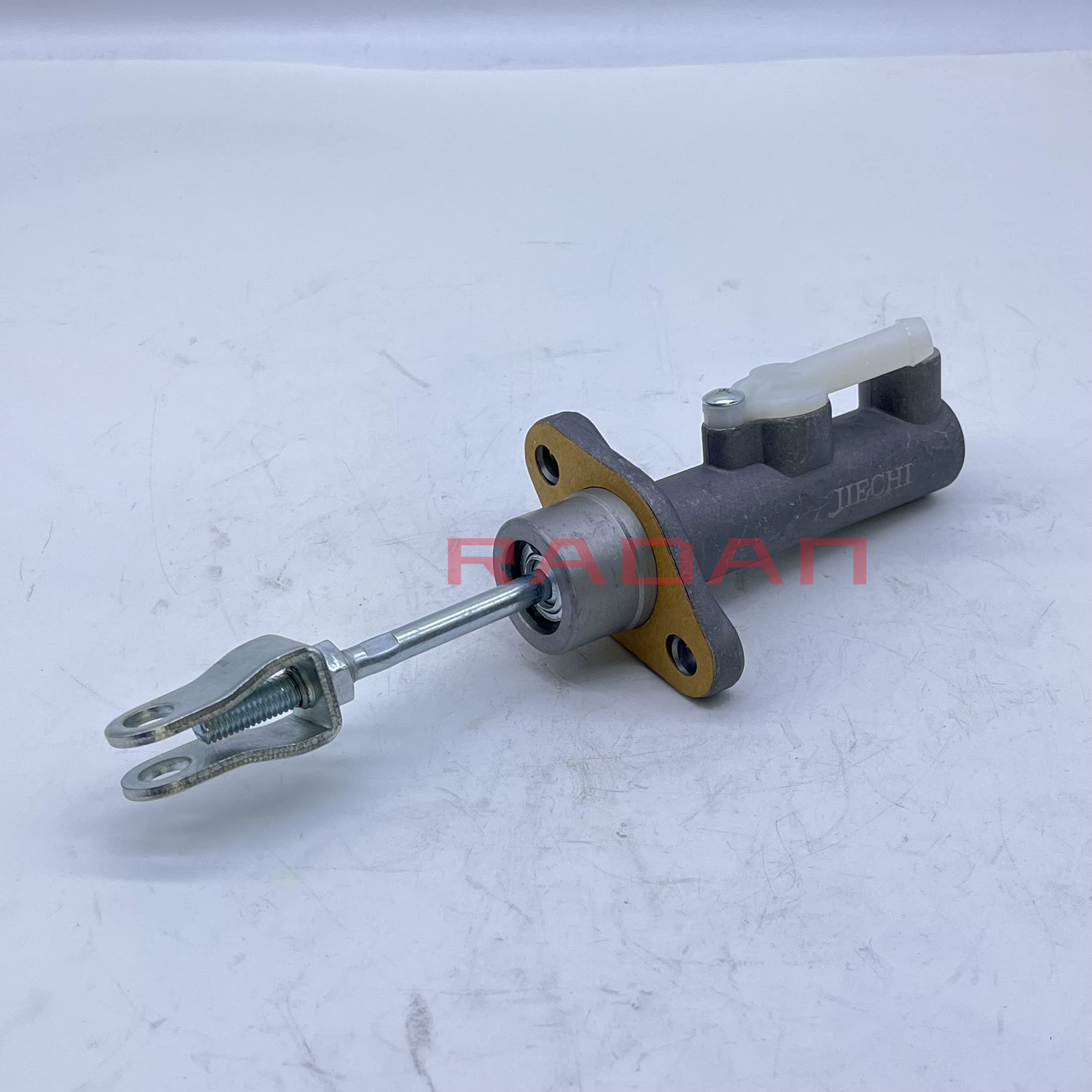 Intervalles de maître d'embrayage pour MG ightMG 350