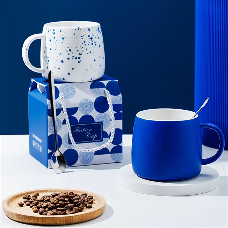 Tasse à café GT en céramique bleue