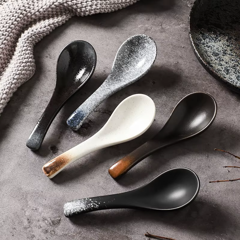 Cuillère à soupe en céramique créative