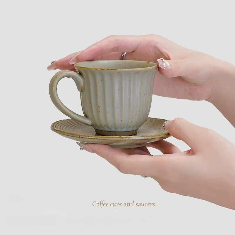 Un ensemble de tasses et assiettes tasse à café Style rétro en céramique rayé bureau thé de l'après-midi poterie