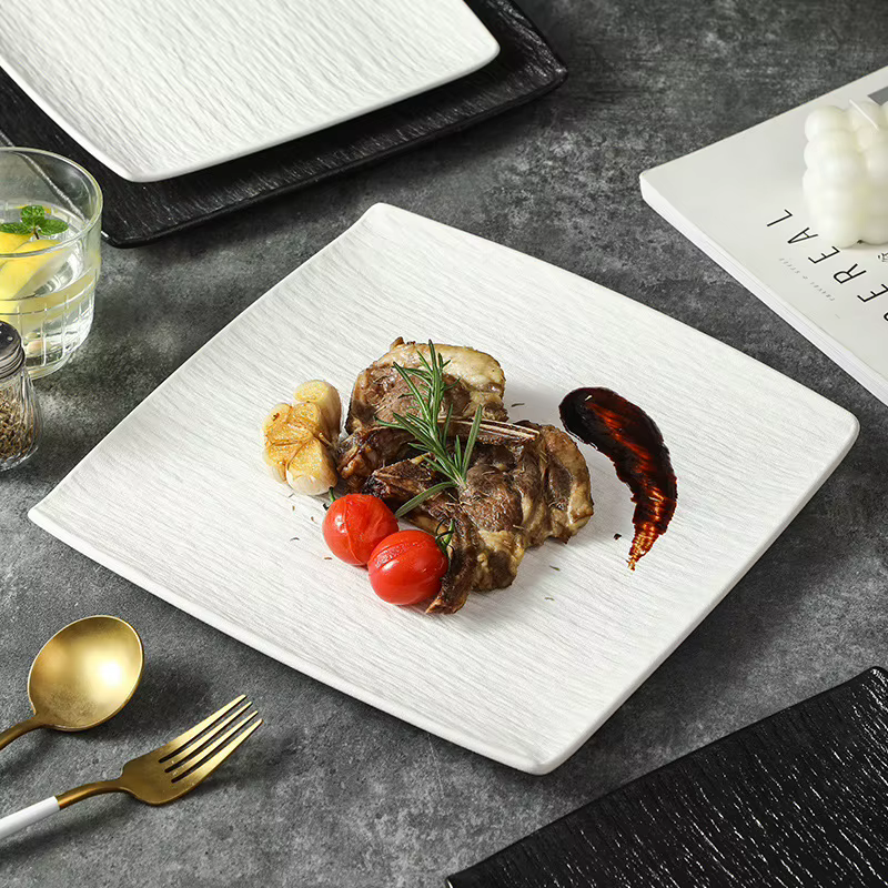 Vaisselle et assiettes blanches haut de gamme